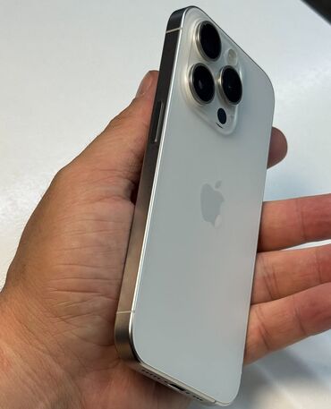 apple qulaqliq: IPhone 15 Pro, 128 GB, Natural Titanium, Zəmanət, Simsiz şarj, Face ID