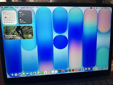 ikinci el macbook: Apple MacBook (boz/grafit rəng), 13 düymlük ekran Xüsusiyyətlər: - — 3