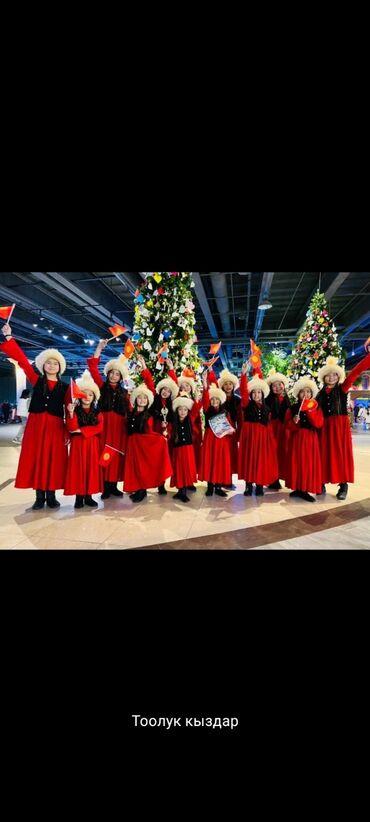 Дизайнер одежды: Дизайнер одежды. Опыта работы есть. Зарплата договорная. Умею шить — 6