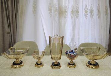 qab qaçaq: Dəst şəkildə alınıb cehizlikdir. 380 manata alınıb . evdə yerim