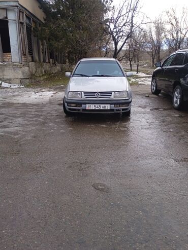 газ 53 галовка: Volkswagen Vento: 1993 г., 1.8 л, Механика, Газ, Седан