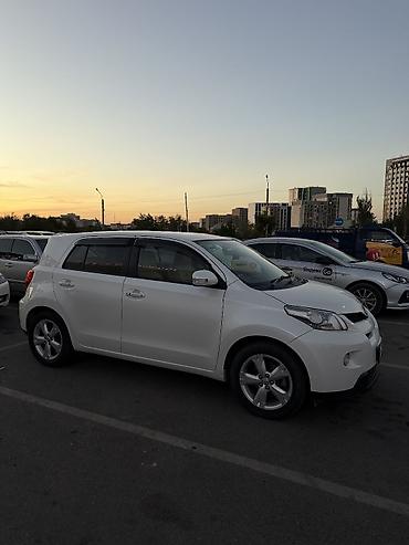 дачный: Toyota IST Японец Состояние отличное Без ключевой доступ — 4