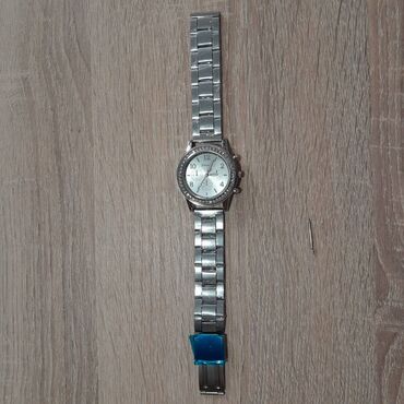 sat za merenje pulsa i pritiska: Classic watch, Female