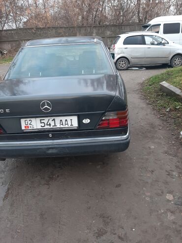 зимнее: Mercedes-Benz W124: 1993 г., 2.9 л, Механика, Дизель, Седан