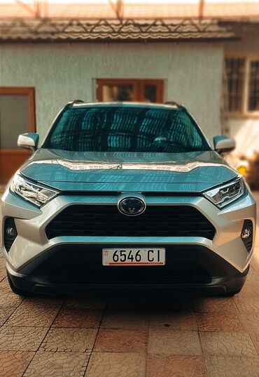 аренда авто с выкупом: Toyota RAV4: 2019 г., 2.5 л, Типтроник, Гибрид, Кроссовер