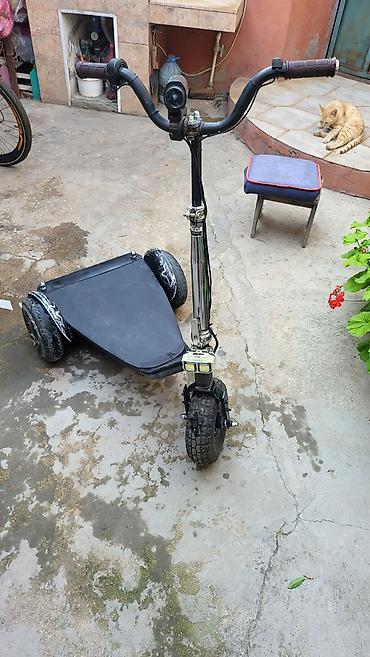 2 tekerli scooter: Üçtəkərli elektrikli skuterlə rahat və sabit hərəkət! Məhsul təsviri — 1