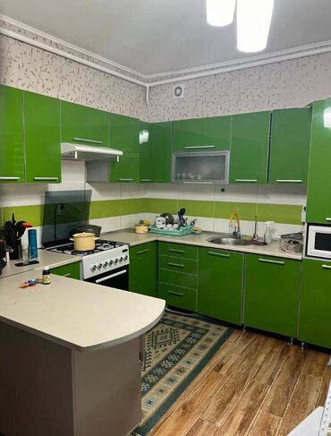 Продажа квартир: Дом, 110 м², 4 комнаты, Агентство недвижимости, Старый ремонт