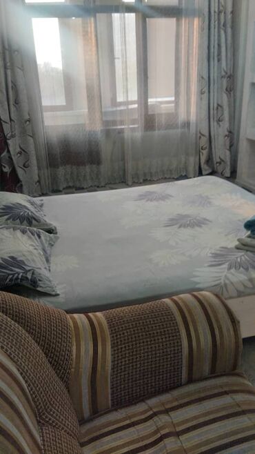 суточный квартира торговый центр ала арча: 1 комната, Душевая кабина, Постельное белье, Кондиционер