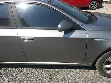 piter auto plac borca: ALFA ROMEO 159 PREDNJA DESNA VRATA U SIVOJ BOJI | Alfa Romeo 159 1.9 — 1