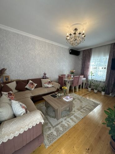 binədə həyət evi: 3 комнаты, 72 м², Средний ремонт