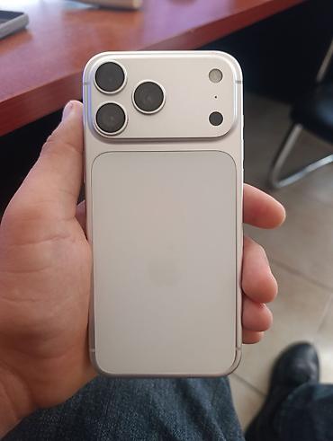 apple carplay: Gümüşü, Simsiz şarj — 5