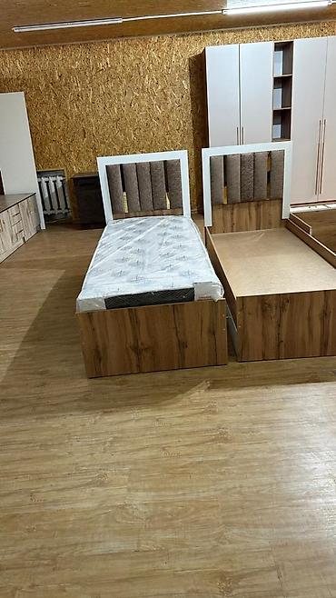 Односпальные кровати: Односпальная кровать, Новый, С мягким изголовьем, длина - 200 см — 5