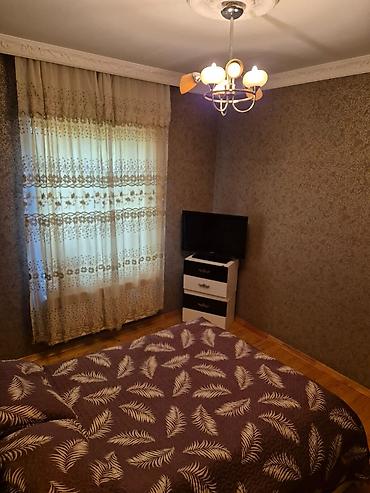 Həyət evləri və villaların satışı: Həyət evi satılır/ Xüsusiyyətlər: - Kürsülü, monolit-fundamentli — 13