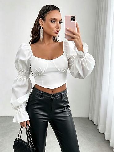 ps svecane bluze: Ženska crop bluza sa puf rukavima Nova kolekcija ✨️ Korset: 2300 — 1