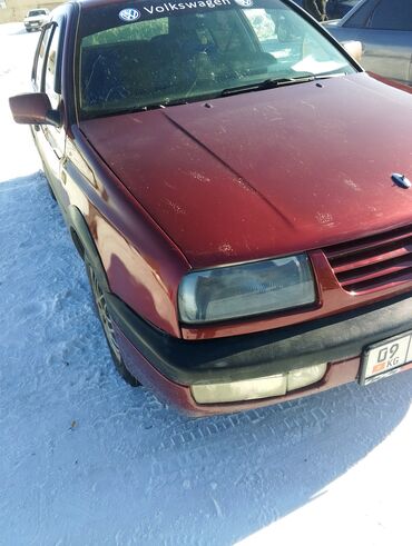 тико сатам: Volkswagen Vento: 1993 г., 1.8 л, Механика, Бензин, Седан