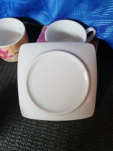 Kuhinjski setovi: Soljice nove porcelanske vintaz. Soljice komada 6 u ceni. Tacne — 15