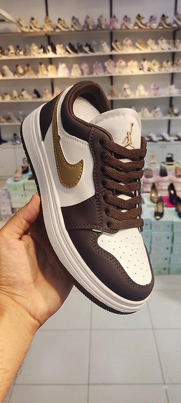 ağ krasofka: Uşaq idman ayaqqabıları – low-top model - Rəng variantları: - — 1