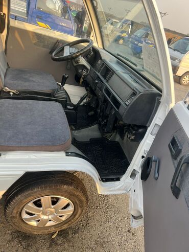 Легкий грузовой транспорт: Легкий грузовик, Б/у — 7