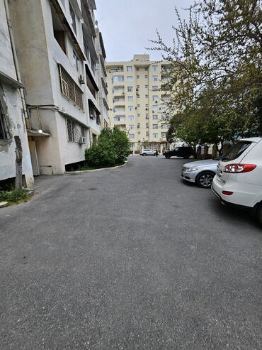 Yeni tikili: 8-ci mikrorayon, 3 otaqlı, Yeni tikili, 87 kv. m