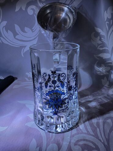 Čaše: Krigla vintaz,nova Nemacka. Krigla nova sve na njoj odsjaj od svetla — 1