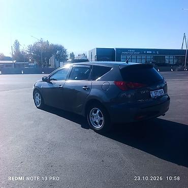 бампе: Toyota Matrix: 2003 г., 2 л, Автомат, Бензин, Хэтчбэк — 5