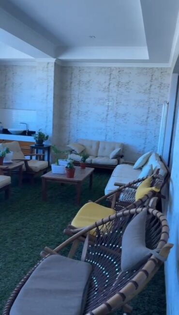 Ofislər: Təcili super təklif!!! 4 otaq bir mətbəx və ela teraslli.Ofis sahəsi – — 5