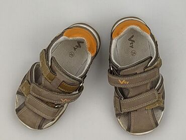 sandaly na koturnie ccc: Sandals 24, Used