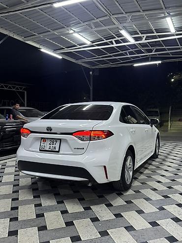 Продажа авто: Toyota Corolla: 2022 г., 1.8 л, Вариатор, Гибрид, Седан — 3