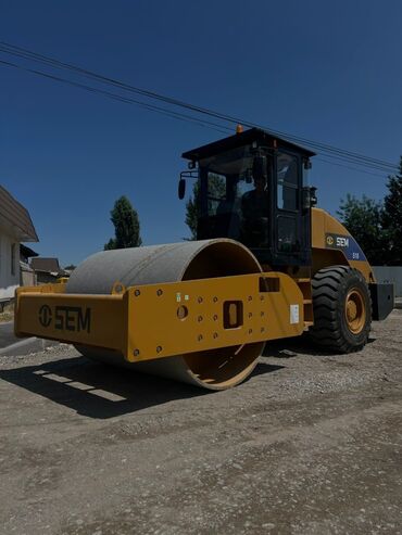 Другие услуги: Каток- 1,5 т, 3т 4т. 18т Асфальтоукладчик 1,4-4м Экскаватор-520 — 9