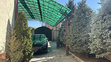 Продажа коттеджей и домов: Продается два 2 этажных особняка. р-н мкр.Джал, по — 10