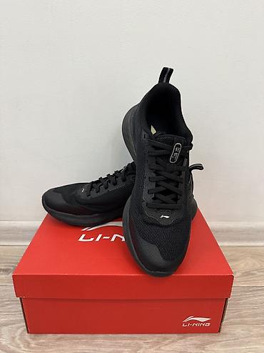 lining бу: Ботасы Li-Ning оригинал. Размер: 42 (написано 43, маломерка). Цвет — 4
