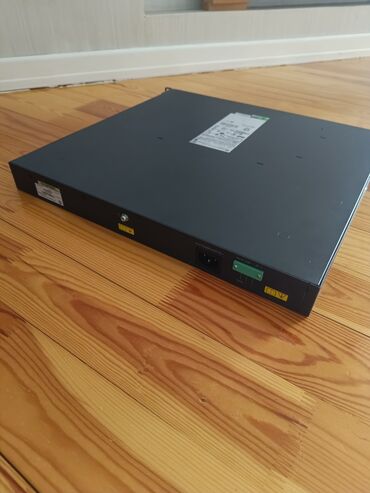 Modemlər və şəbəkə avadanlıqları: HP A5120 Series Switch (JG091A) - 24x 10/100/1000Base-T RJ-45 şəbəkə — 9