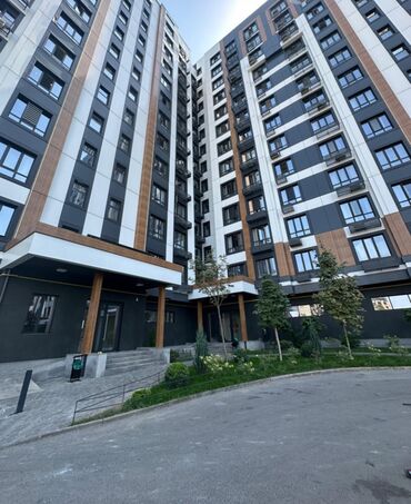 продаю дом район политеха: 2 комнаты, 70 м², Элитка, 13 этаж, ПСО (под самоотделку)