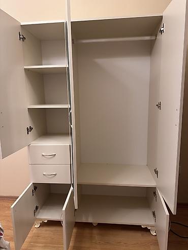 Ağ rəngli, 3 qapılı paltar dolabı. 1 aydı alınıb ehtiyac olmadığı üçün