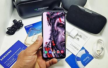 Samsung: Samsung Galaxy S10e, Б/у, 256 ГБ, цвет - Черный, 2 SIM, 1 SIM, eSIM — 7
