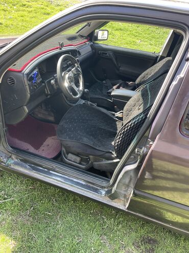 taiota runx: Bentley Mark VI: 1993 г., 1.8 л, Механика, Бензин, Седан