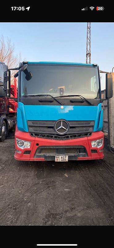 a8 d2: Тягач, Mercedes-Benz, 2015 г., Без прицепа — 1