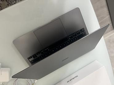Ноутбуки Apple (MacBook): Apple MacBook Air 13" (M1, 2020) - Чип: Apple M1 - ОЗУ: 8 ГБ - — 4