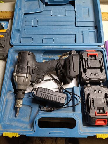 воздушный гайковерт: Гайковерт новый с двумя аккумуляторами и насадкой зарядное