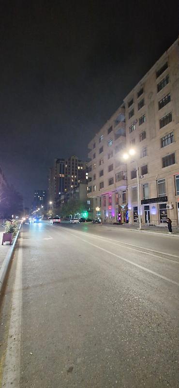Mənzillər: Montin, 3 otaqlı, Yeni tikili, m. Nəriman Nərimanov, 100 kv. m — 9
