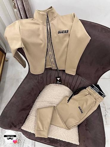 Gornji i donji deo: Komplet trenerke 4000 din✅️ — 8