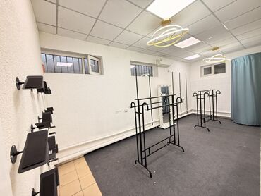 Бутики: Сдаю Бутик, 30 м², С ремонтом, Действующий, Без оборудования — 6