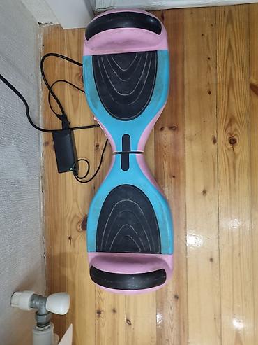 Öz-özünə tarazlanan elektrikli hoverboard/skeytbord - Rəng
