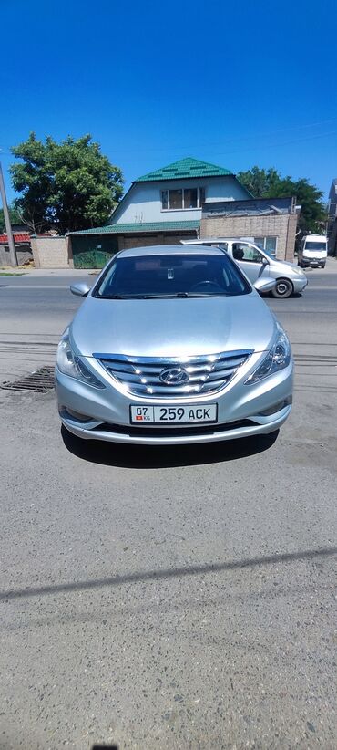 Hyundai: Hyundai Sonata: 2011 г., 2 л, Автомат, Газ, Седан