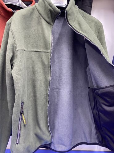 весенние кожаные куртки: Флисовая куртка Jack Wolfskin - Теплый мягкий флис с плотной фактурой