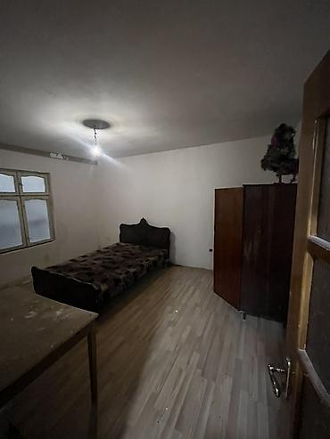 Həyət evləri və villaların satışı: 3 otaqlı, 100 kv. m, Orta təmir — 10