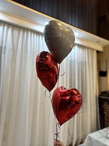 Воздушные шары и принадлежности: Фольгированные шары «Сердца» на гелии - Форма: сердце - Материал at lalafo.kg — 1 Воздушные шары и принадлежности: Фольгированные шары «Сердца» на гелии - Форма: сердце - Материал — 1