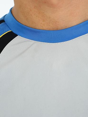 Футболки: Футболка UMBRO One Love Материал: Climacool (Холодок) Цена 1200 с — 23