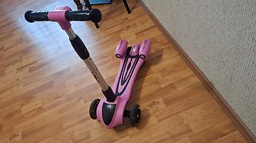 scooter icaresi: Az istifade olunub.çəhrayı tüstü buraxır.mahni çalarları var. Baha — 3