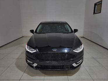 07 radiatoru: Ford Fusion sedan – qara rəng, aerodinamik kuzov və idman üslublu — 1
